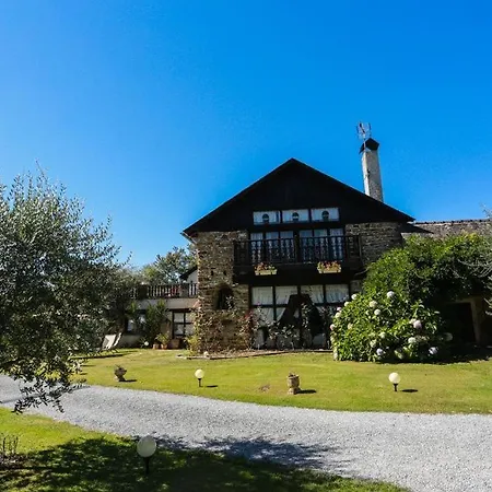Ferme Loutares Hotel *